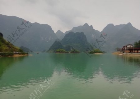 青山绿水美丽湖景