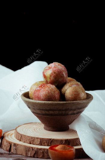李子杏子水果背景海报素材图片