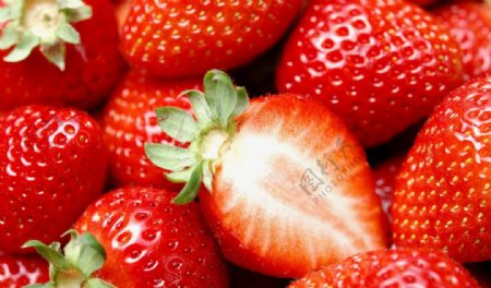 美味多汁的草莓图片