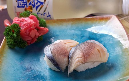 寿司类青鱼握图片