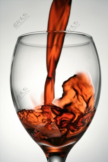 红酒杯图片