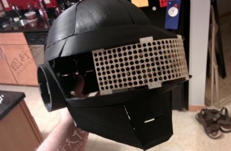 DaftPunk托马斯3D打印可穿戴的头盔