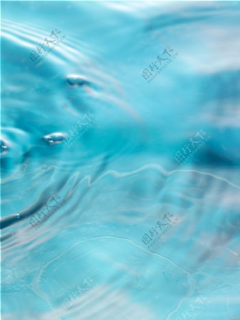 动感水面水波水珠图片