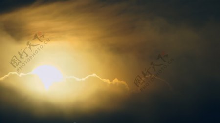 在多云的天空的股票视频风景的太阳视频免费下载