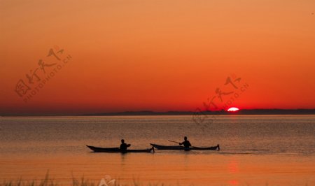 美丽的夕阳湖泊最美夕阳红
