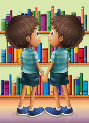 书架前的二个男孩