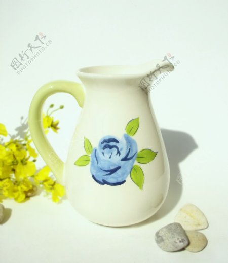 蓝玫瑰花瓶图片