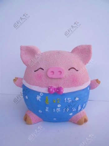 猪猪储钱罐图片