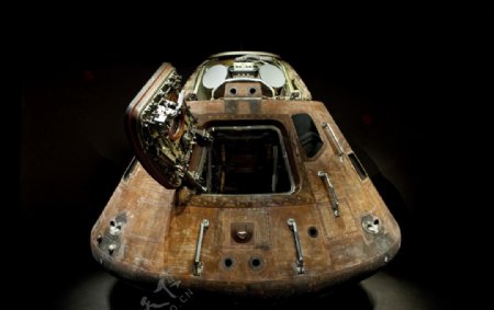 太空飞船返回舱阿波罗14号图片