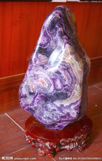 紫龙玉图片