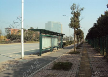 郴州市郴州大道公交站台图片
