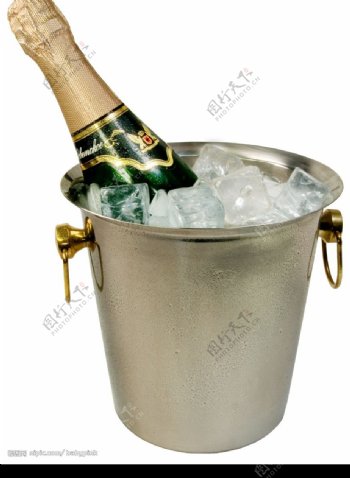 高清酒桶冰镇香槟图片