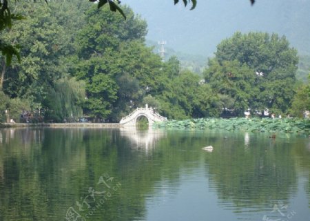 安徽宏村月湖桥图片