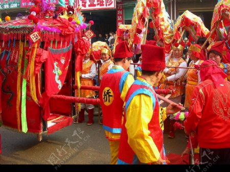 抬花轿图片