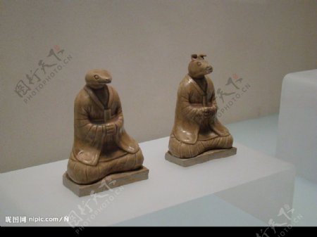 楚文化唐代青瓷十二辰蛇鼠俑图片