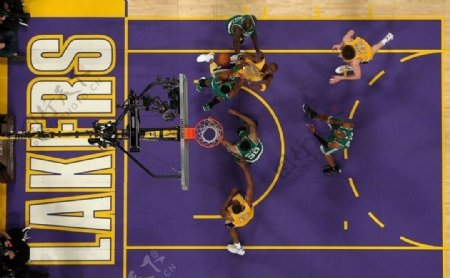 NBA湖人队比赛图片