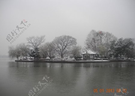 南湖雪景图片