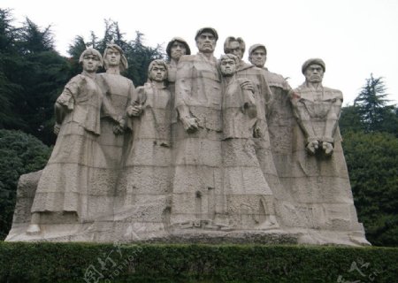 群烈士雕像图片