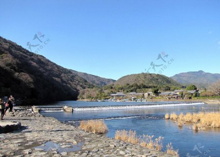 京都渡月桥边图片