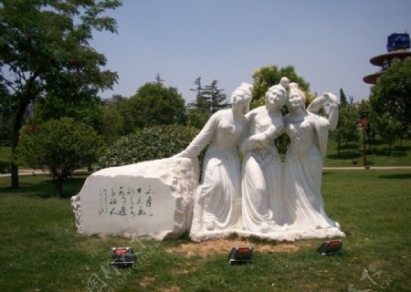 唐代仕女雕塑图片