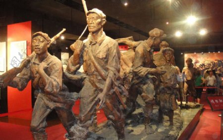 贵州遵义红军过草地群雕像图片