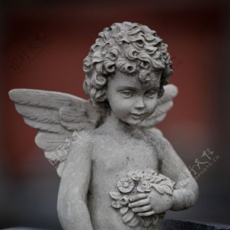 小天使雕塑图片
