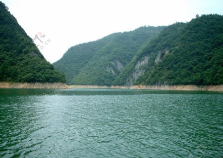 湄峰湖图片