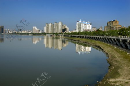 北国江城图片