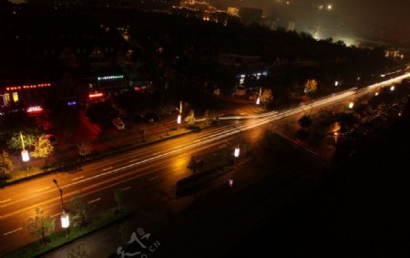 郑州国基路索凌路普罗旺斯夜景图片