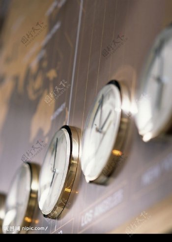 国际时间墙钟图片