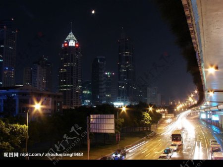 上海交通夜景图片