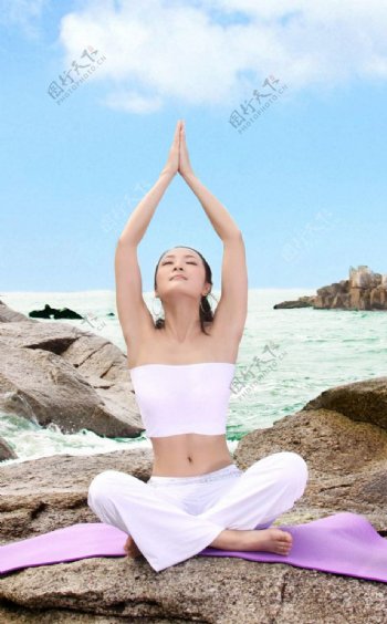 汕头美女瑜伽老师图片