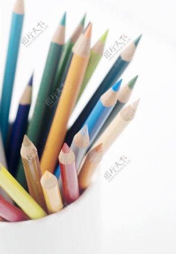 彩色铅笔高精度图片