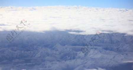 藏秘雪山图片