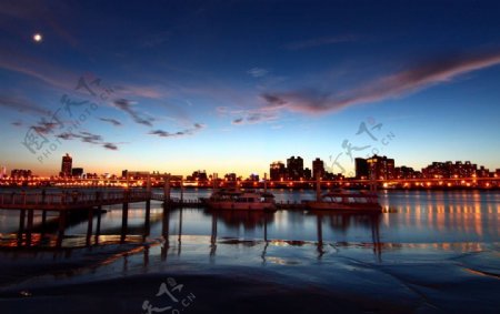 北戴河美丽夜景图片