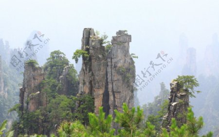 石头山美景图片