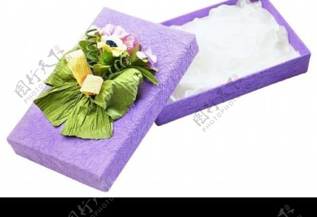 紫色礼品盒图片