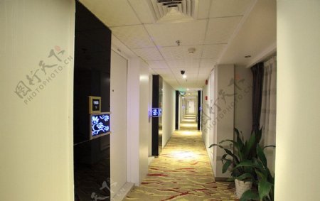 星级酒店走廊过道图片