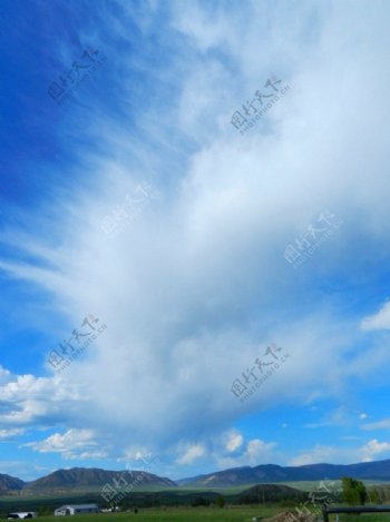蓝天白云农场图片