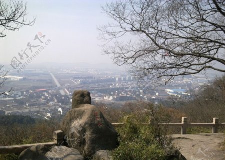 灵岩山风景图片