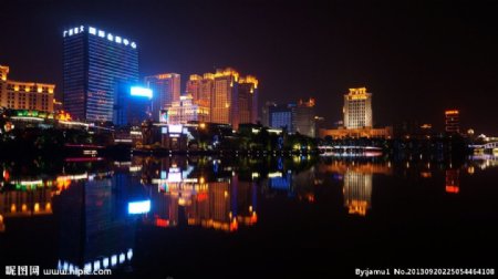 南宁夜景民歌湖图片