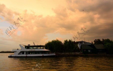 杭州西湖日落图片