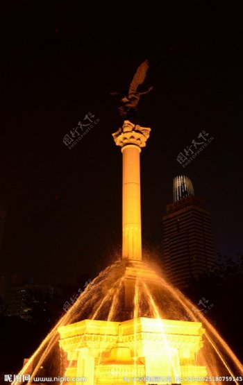 天津喷泉夜景图片