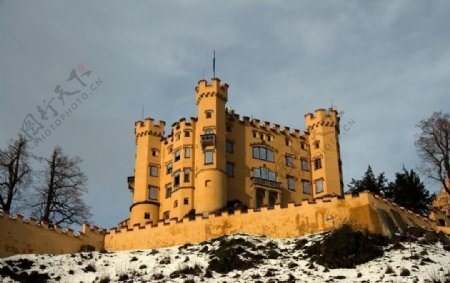高山上的城堡图片