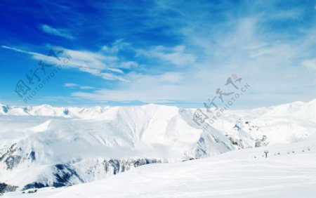 雪山全景图片