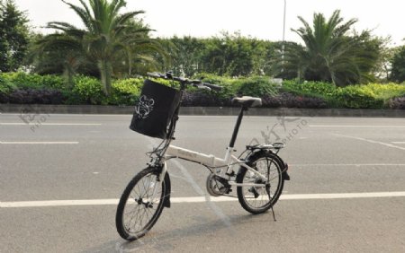 自行车单车折叠车图片