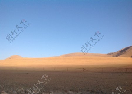 新疆天山山麓图片
