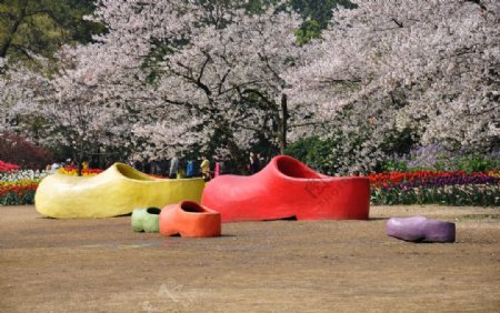 太子湾公园彩色巨鞋图片