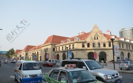 青岛火车站西门图片