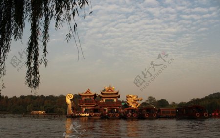 杭州西湖拱桥图片